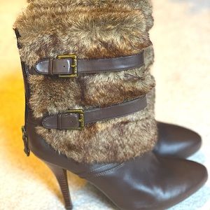 Guess brown leather and faux fur booties.